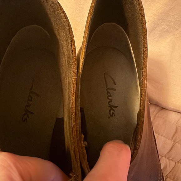 Clarks Dark Brown Chukka Boots 10.5 - Picture 2 of 7